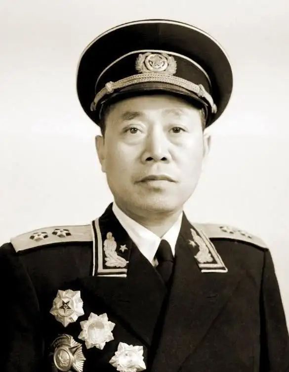 上將上面還有等級嗎，探究軍銜體系中的高級職位與等級劃分，軍銜體系揭秘，上將之上是否還有更高級別？高級職位與等級劃分全解析