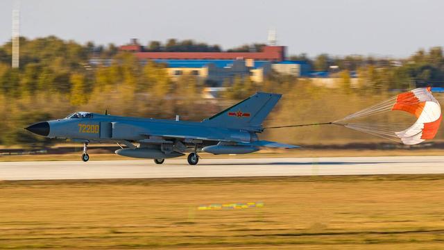 關于2022年殲-7還有多少架的探討，探討，殲-7戰機在2022年的數量概況