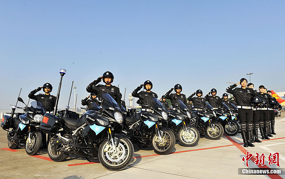 國賓護衛(wèi)隊護衛(wèi)視頻，展現榮譽與力量的精彩瞬間，國賓護衛(wèi)隊榮譽與力量的精彩瞬間，護衛(wèi)視頻展現震撼力量