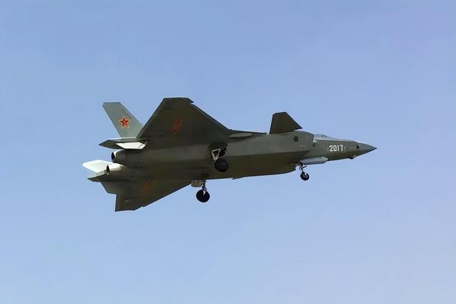 揭秘殲-22戰斗機的卓越性能與獨特優勢，揭秘殲-22戰斗機的性能優勢與獨特之處