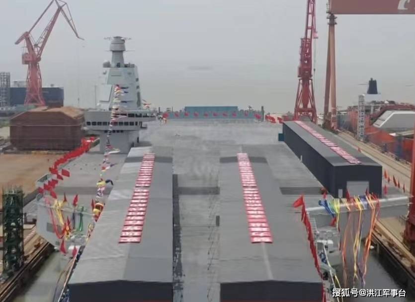 重磅新聞揭秘中國海軍新里程碑，003航母在2021年成功下水，揭秘中國海軍新里程碑，003航母成功下水，開啟新篇章