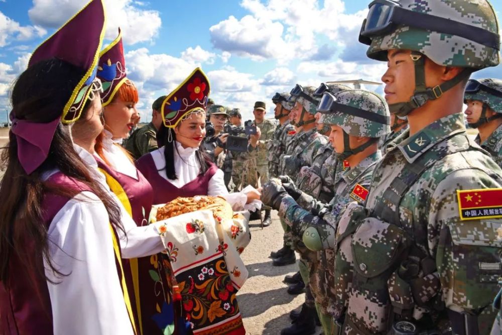 俄羅斯邀請中國出兵，兩國軍事合作的深度探討與前景分析，中俄軍事合作深度探討，中國出兵與前景分析