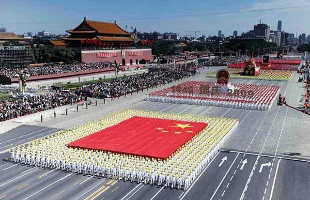 外國嘉賓眼中的中國力量，2019國慶閱兵深度解析，外國嘉賓視角下的中國力量，2019國慶閱兵深度解讀