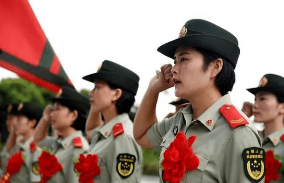 關于在校大學生是否應該去當兵的探討與建議——以不推薦在校大學生去當兵為中心，關于在校大學生是否應去當兵的探討與觀點，不推薦在校大學生入伍的建議分析