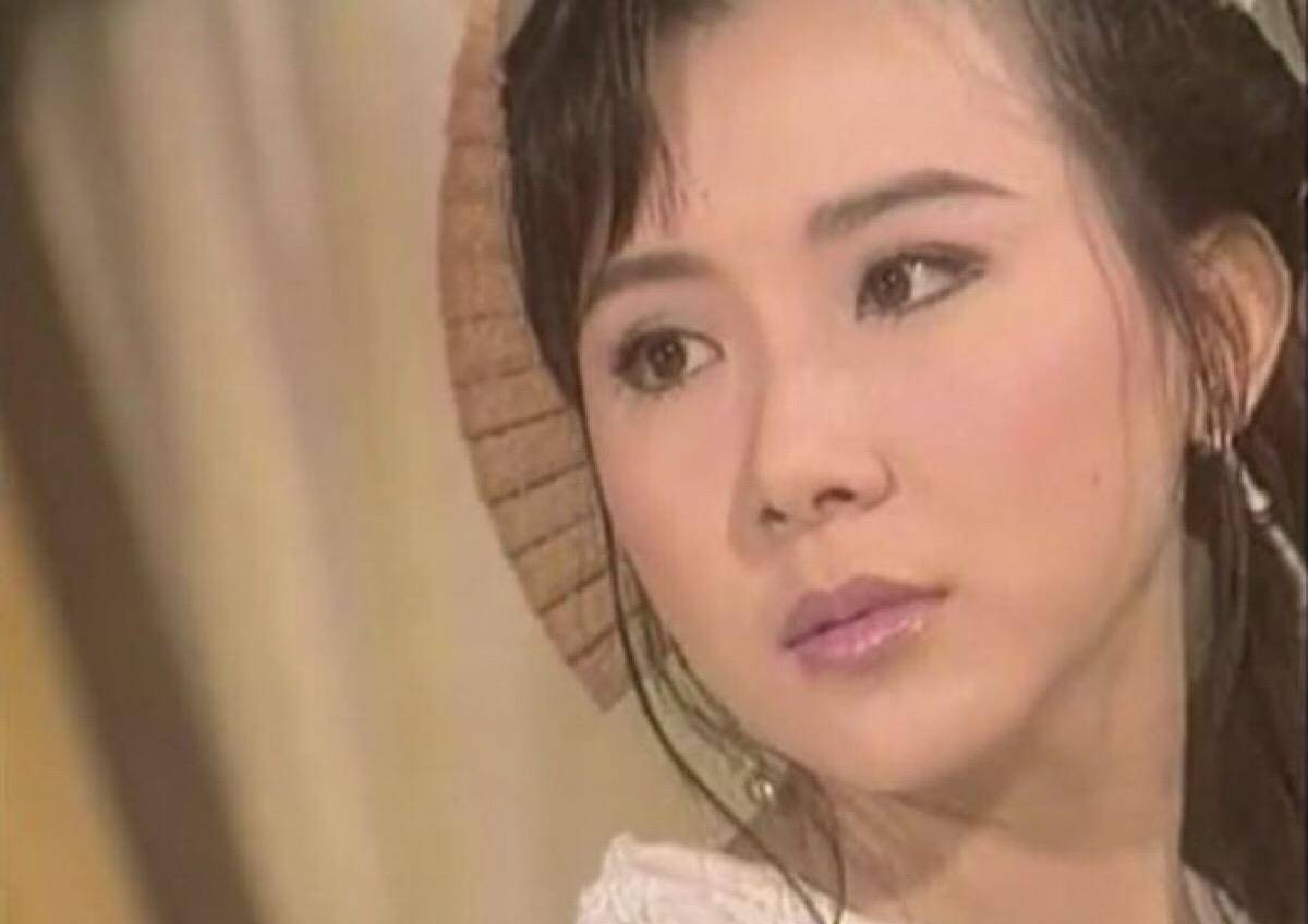 整容毀掉的女星都有誰，深度探討與反思，深度探討與反思，整容遺憾，哪些女星因整容失去光彩？