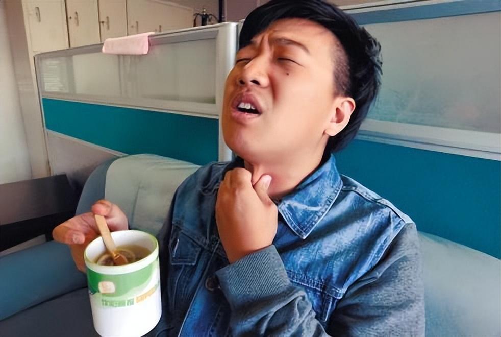 感冒了擔(dān)心自己是新冠?了解這些,讓你安心應(yīng)對(duì),感冒疑慮新冠?專(zhuān)家解答助你安心應(yīng)對(duì)