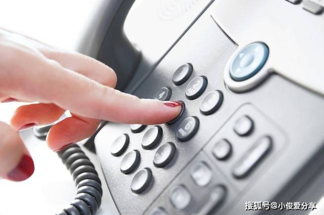 接電話插嘴卻說不出話的困境與解決策略,接電話插嘴卻失語,困境解析與解決策略