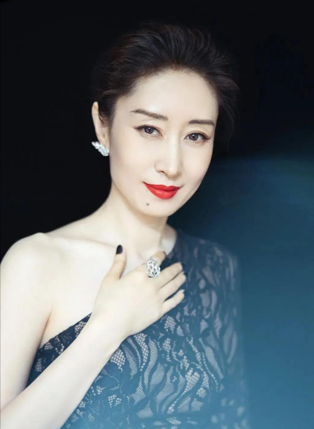 劉敏濤演員，星光璀璨，演藝之路無限寬廣，劉敏濤，星光璀璨，演藝之路寬廣無限