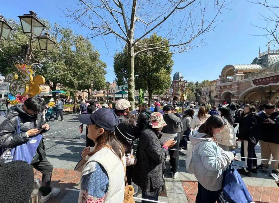 關于迪士尼上海倒閉的真相探討與深度解析,迪士尼上海倒閉真相深度探討與解析