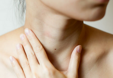 女性甲狀腺早期脖子圖片及其相關(guān)知識(shí)與識(shí)別,女性甲狀腺早期脖子癥狀圖片及識(shí)別與相關(guān)知識(shí)