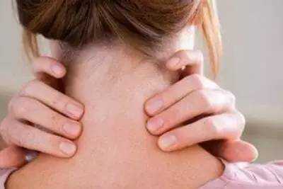 落枕一般幾天能自愈?全面解析與應對建議,落枕的自愈時間解析及應對建議,幾天能好?